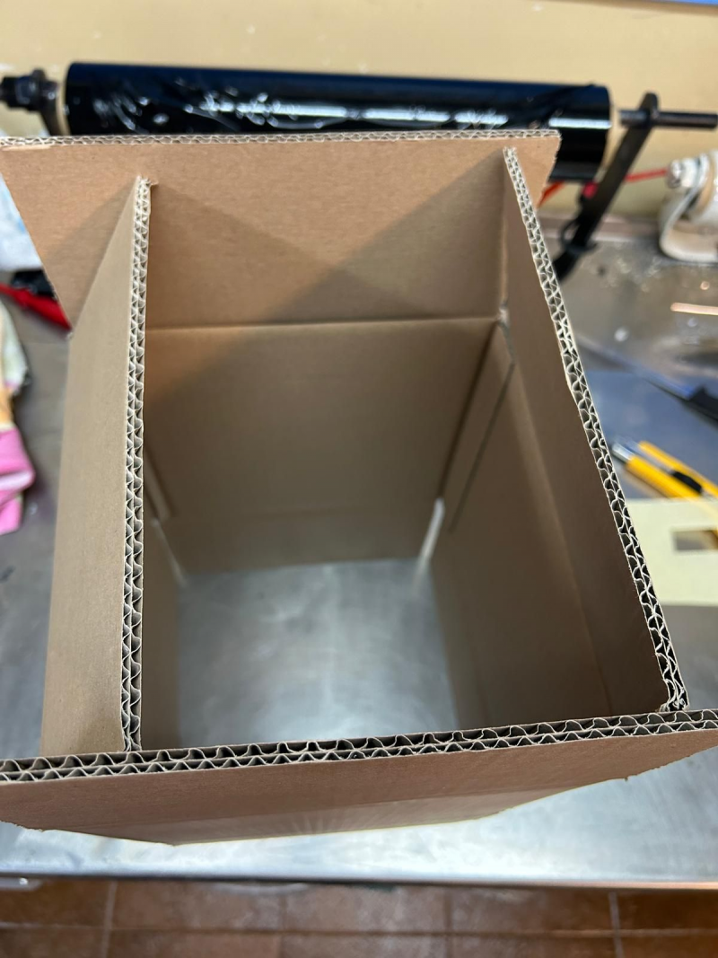 CAJA DE CARTON 250 X 250 X 250mm (560 g/m2)