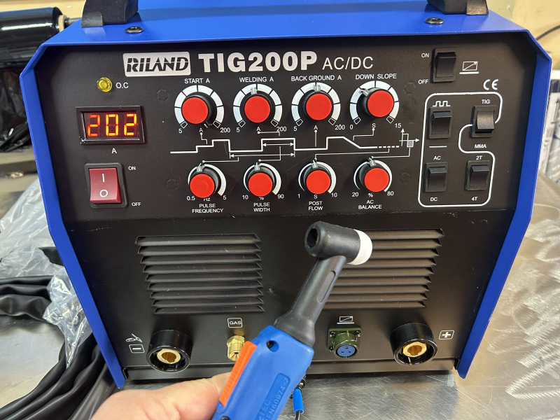 SOLDADOR TIG 200P AC DC RILAND