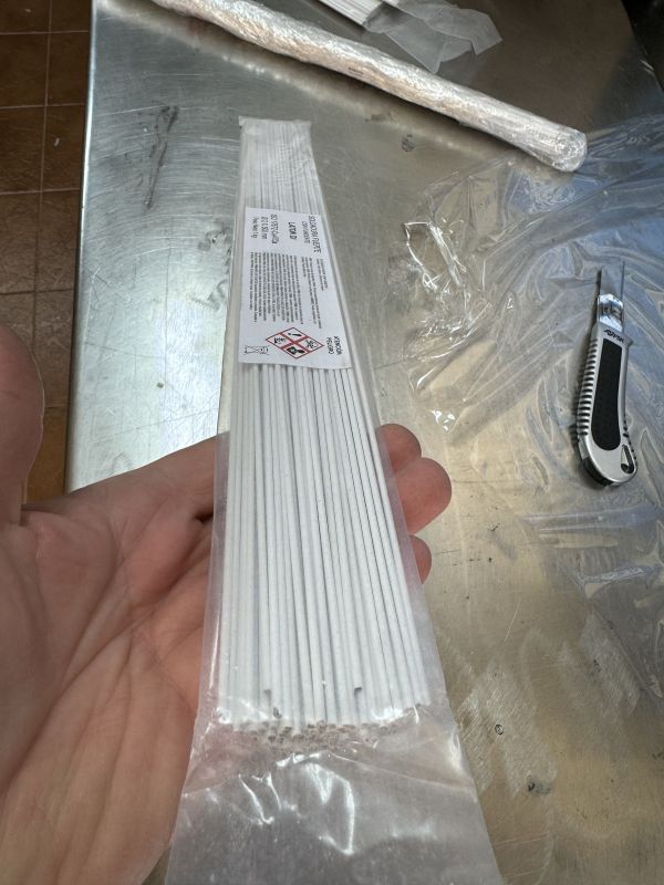 VARILLAS DE APORTACION DE LATON RECUBIERTAS CON FUNDENTE PARA SOLDAR CON AUTOGENA