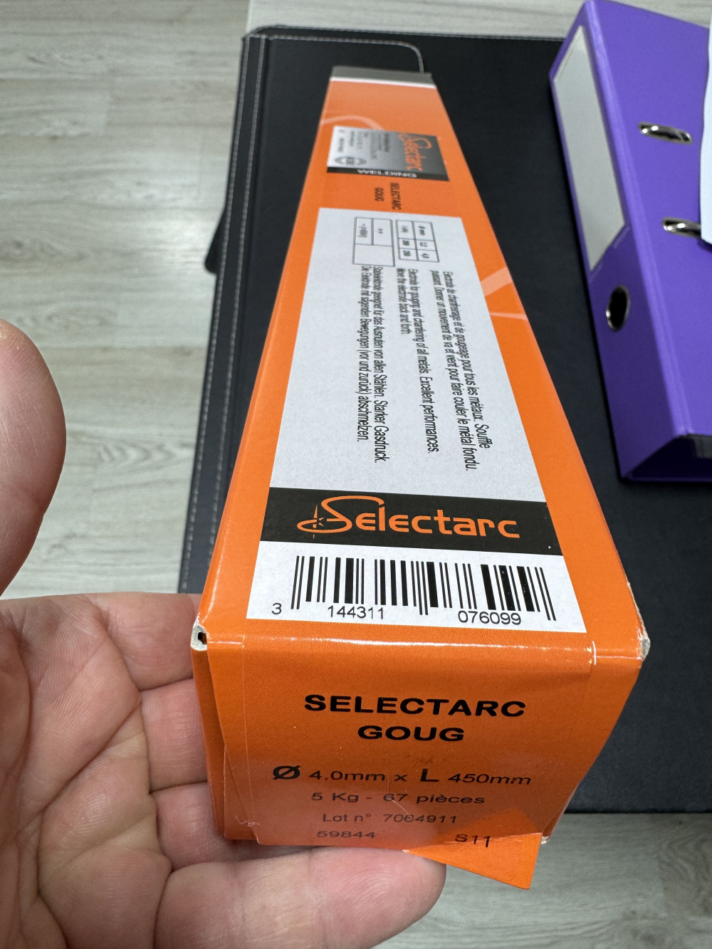 ELECTRODO CORTE UTP-82 AS 4.0 X 300 (70 UNIDADES)